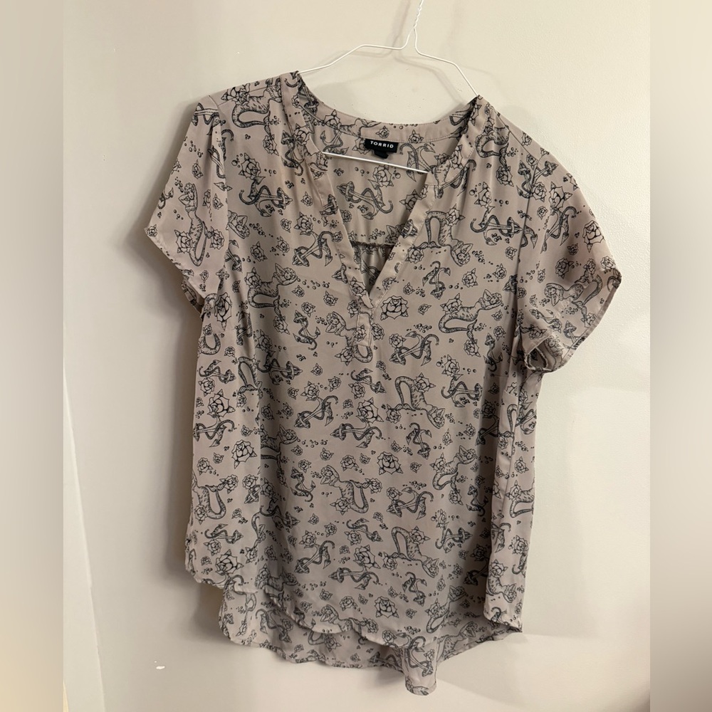 Torrid Tattoo Mermaid Anchor Print Blouse Size 00 (L)